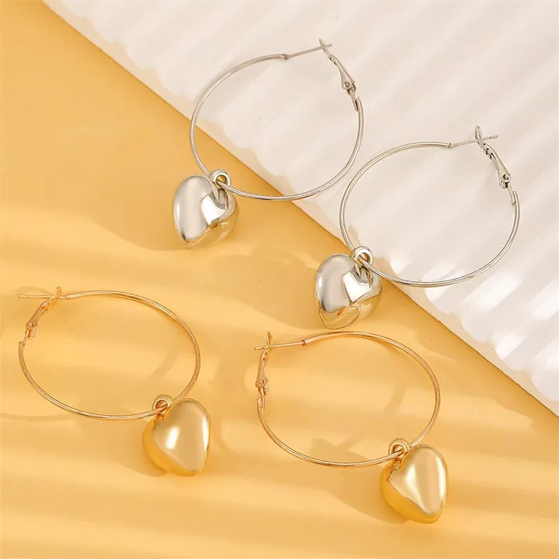 1 Pair Modern Style Heart Shape Plating CCB K Gold Plated White Gold Plated Hoop Earrings display picture 9