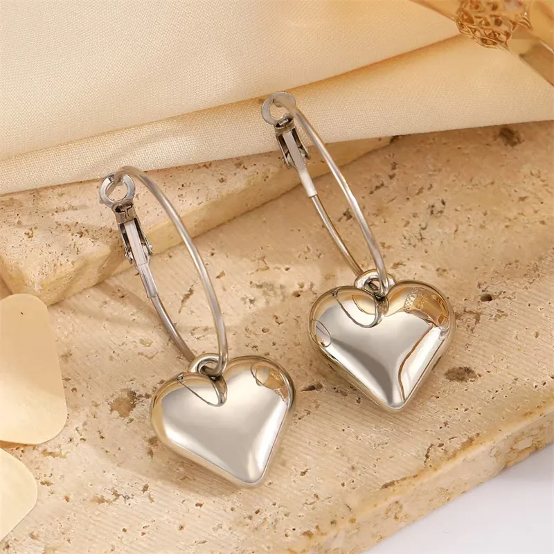 1 Pair Modern Style Heart Shape Plating CCB K Gold Plated White Gold Plated Hoop Earrings display picture 13