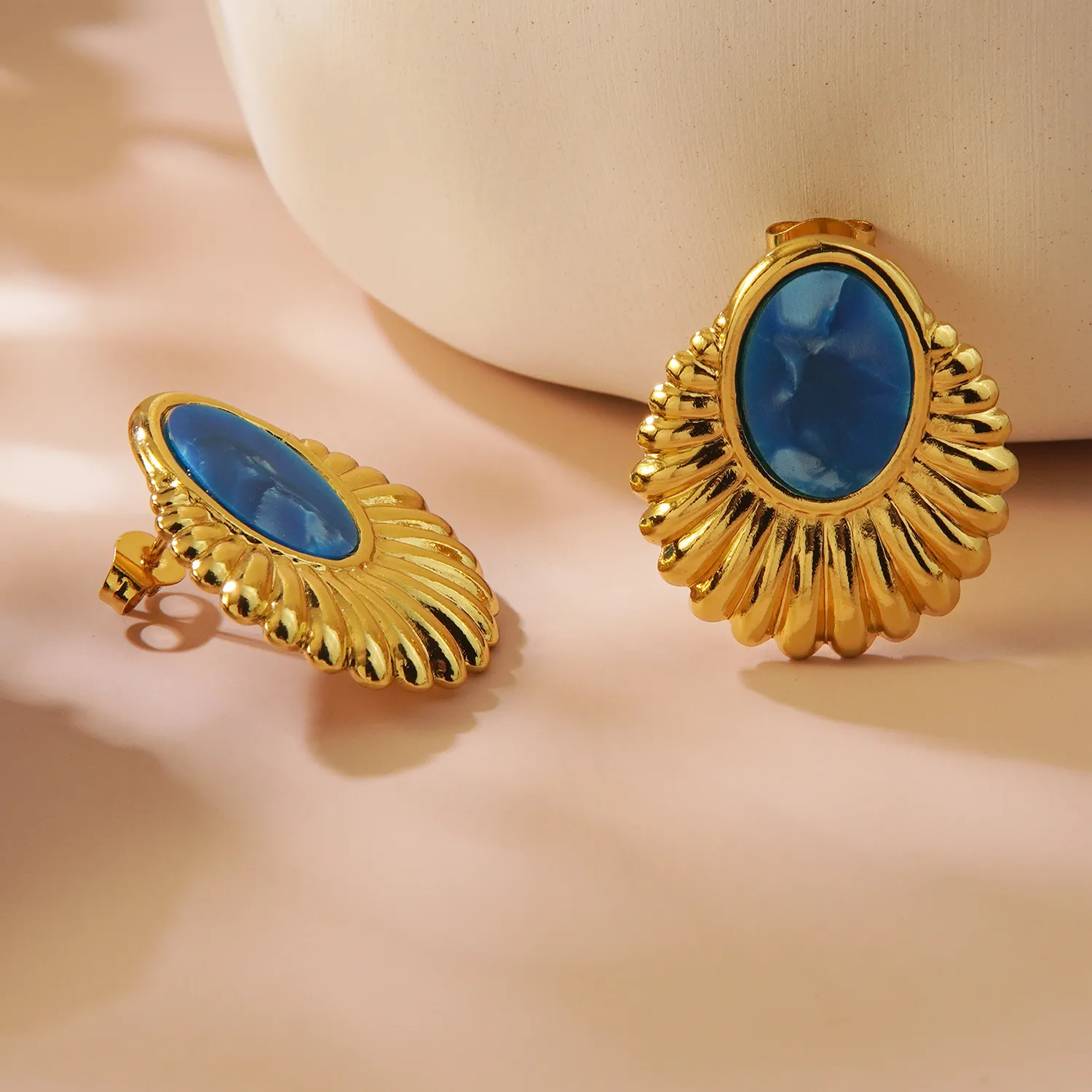1 Pair Elegant Retro Geometric Sector Plating 304 Stainless Steel Imitation Gold  Ear Studs display picture 4