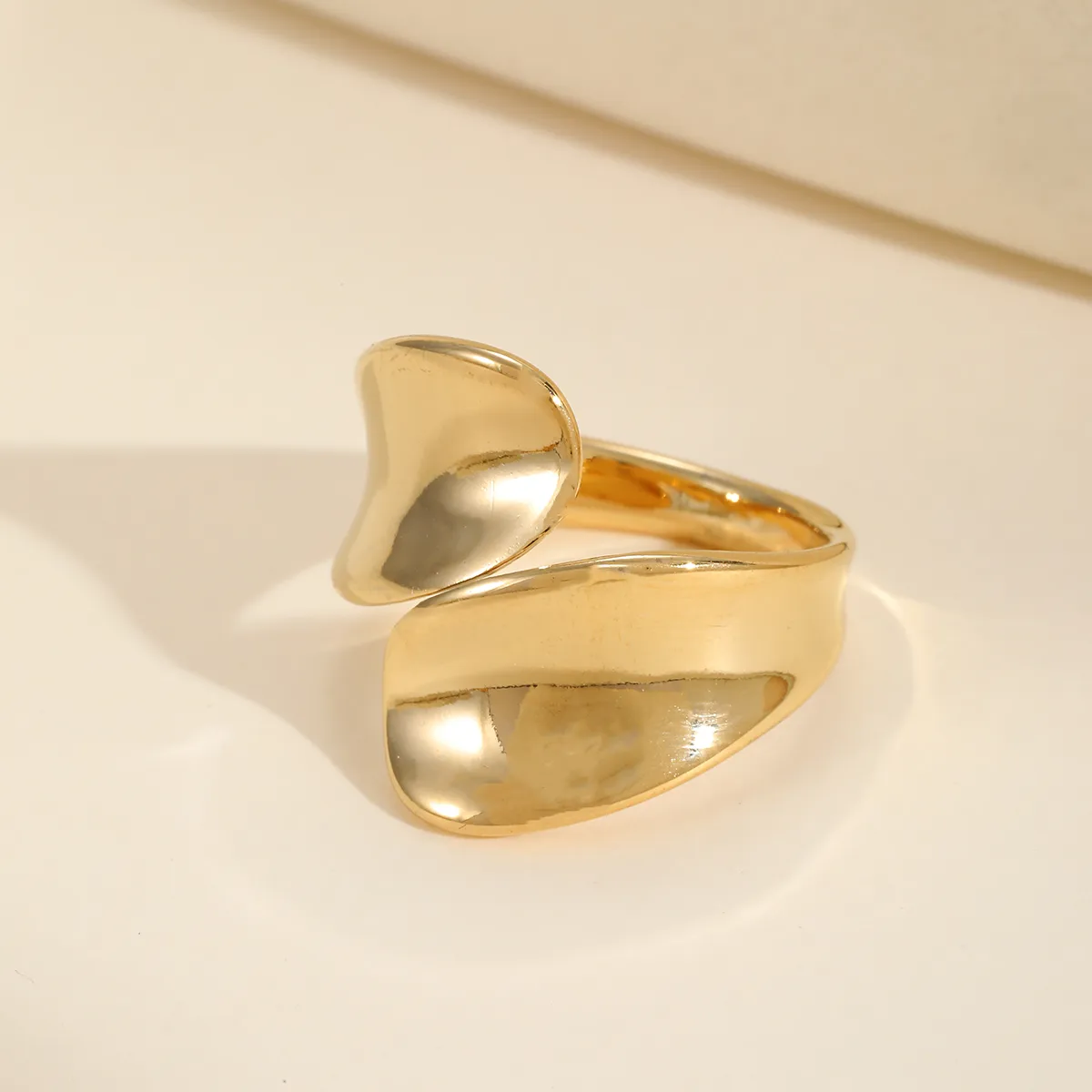 Cute Basic Simple Style Irregular Geometric Flower 304 Stainless Steel Inlay Zircon 18K Gold Plated Women's Rings display picture 1