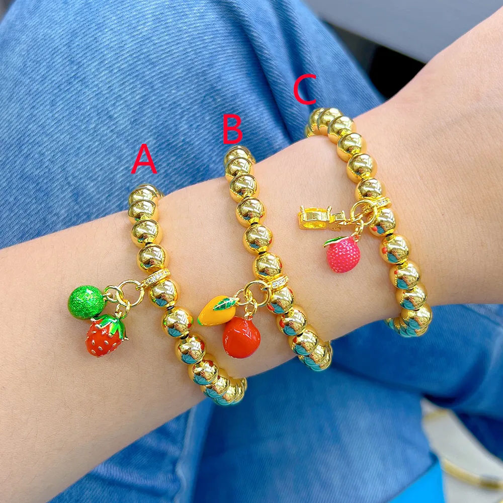 Casual Vacation Fruit Strawberry Pineapple Copper Polishing Plating Zircon 18K Gold Plated Women's Bracelets display picture 3