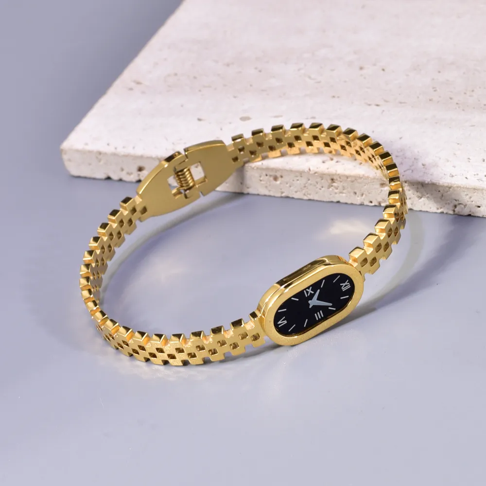 Classic Style Solid Color 304 Stainless Steel Titanium Steel Rhinestones 18K Gold Plated Women's Wide Bracelet display picture 2