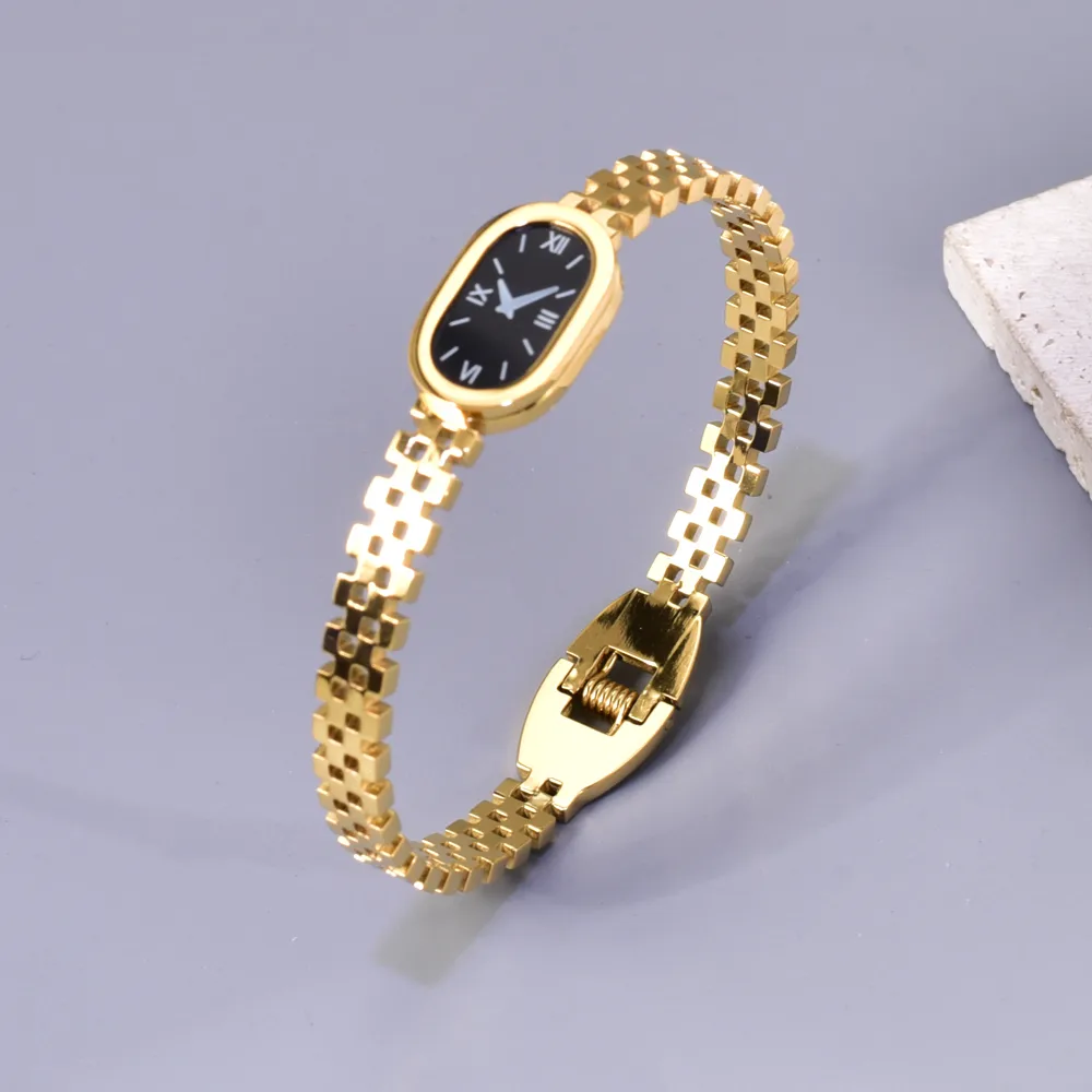 Classic Style Solid Color 304 Stainless Steel Titanium Steel Rhinestones 18K Gold Plated Women's Wide Bracelet display picture 3