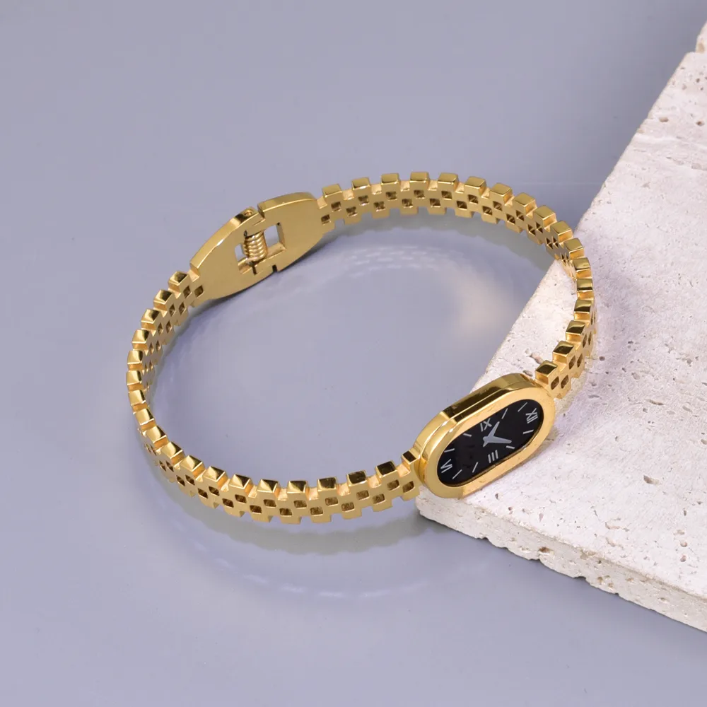 Classic Style Solid Color 304 Stainless Steel Titanium Steel Rhinestones 18K Gold Plated Women's Wide Bracelet display picture 4