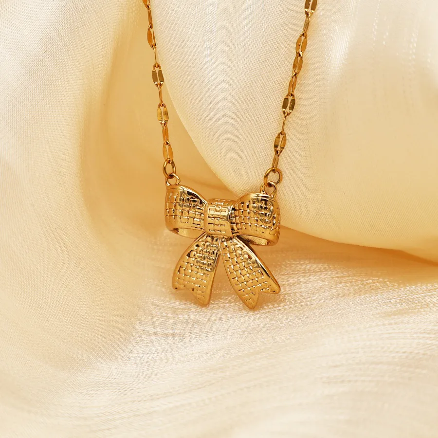 Retro Classic Style Heart Shape Bow Knot 304 Stainless Steel Plating Zircon 18K Gold Plated Unisex Pendant Necklace display picture 8