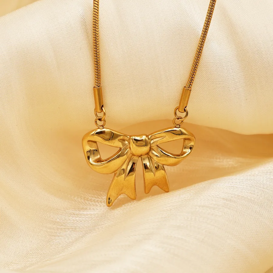 Retro Classic Style Heart Shape Bow Knot 304 Stainless Steel Plating Zircon 18K Gold Plated Unisex Pendant Necklace display picture 10