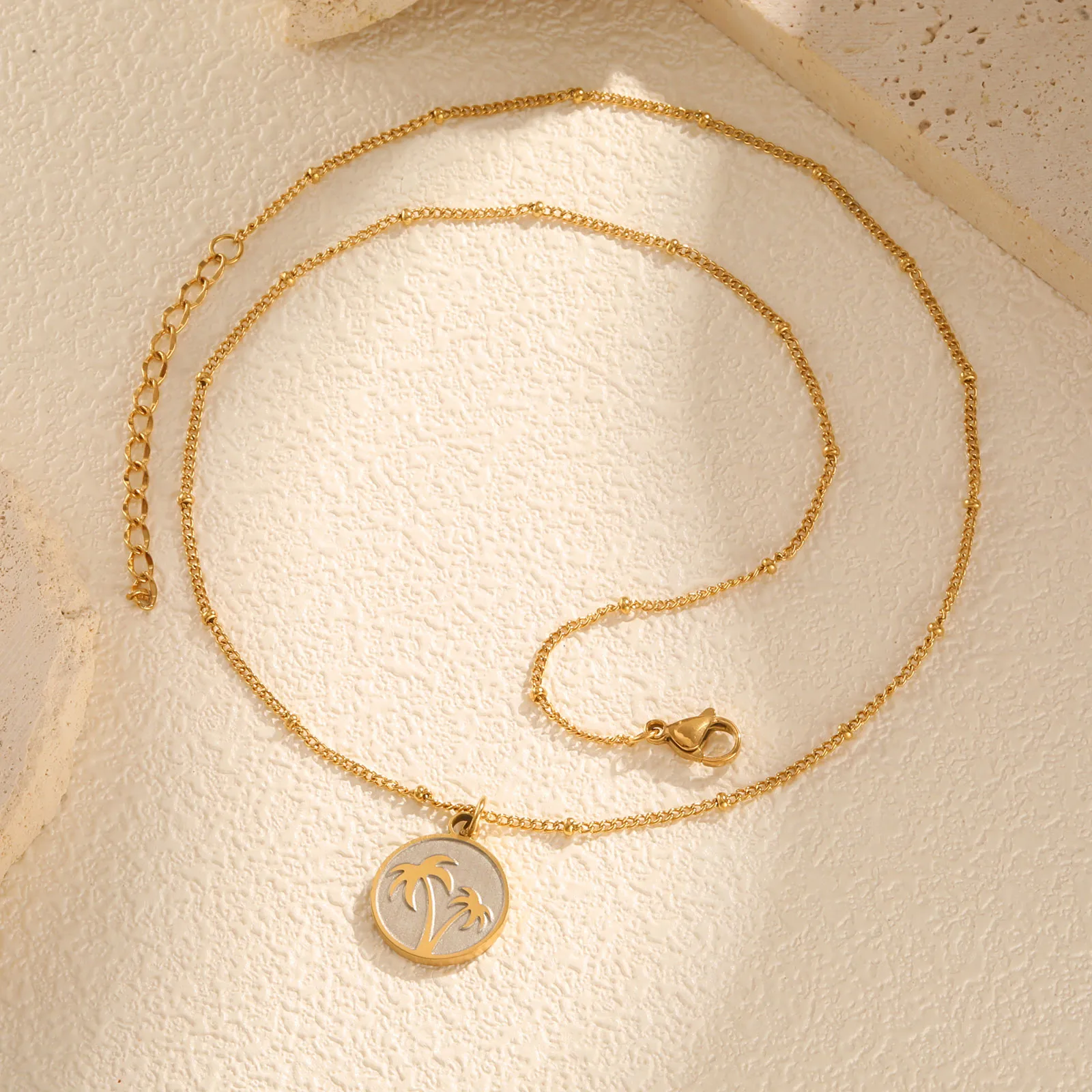 Wholesale Jewelry Vintage Style Palm Tree 201 Stainless Steel 18K Gold Plated Pendant Necklace Cable Chain display picture 7