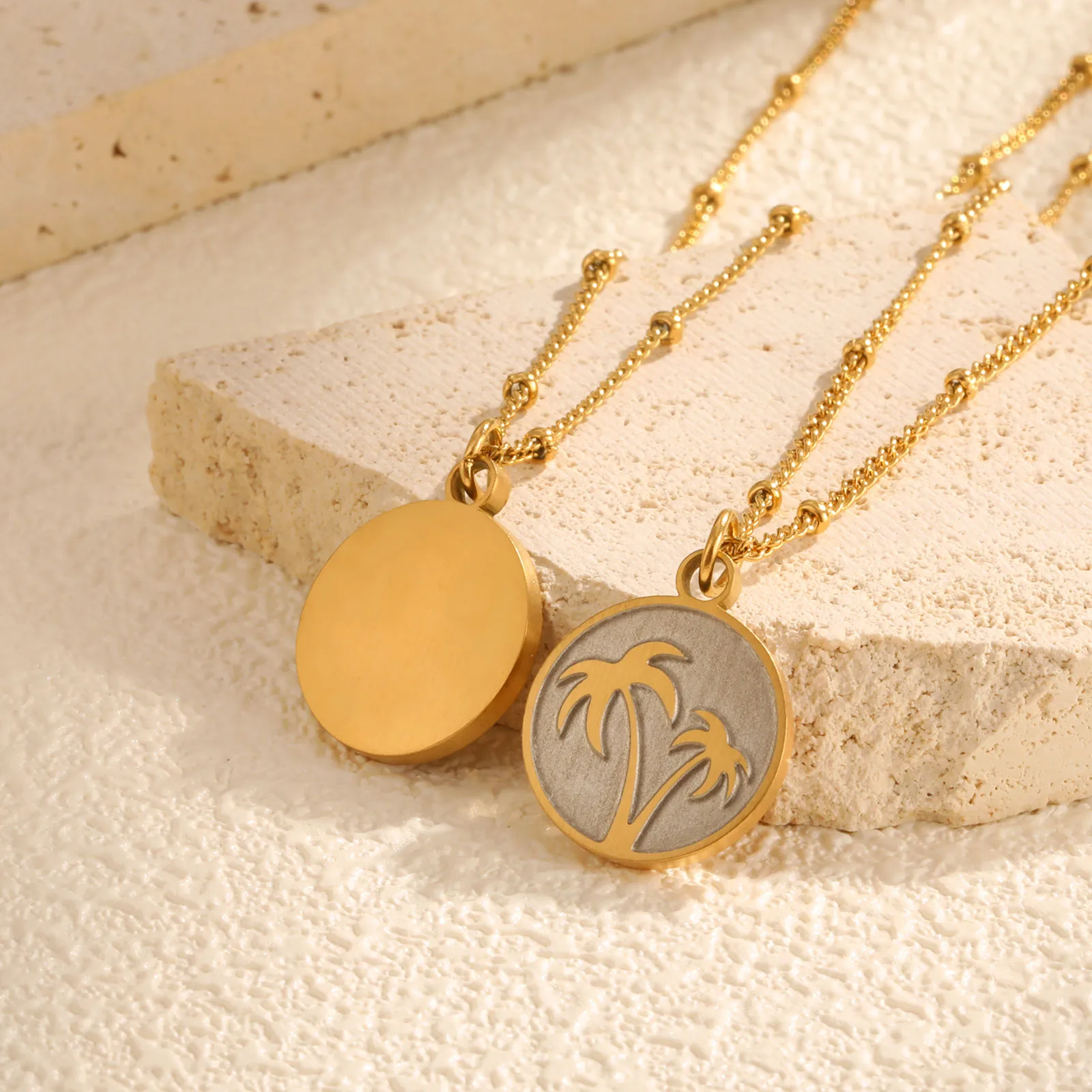 Wholesale Jewelry Vintage Style Palm Tree 201 Stainless Steel 18K Gold Plated Pendant Necklace Cable Chain display picture 5