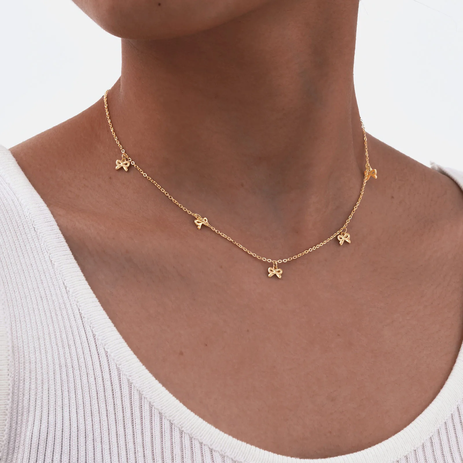 Simple Style Classic Style Solid Color 304 Stainless Steel 18K Gold Plated Women's Pendant Necklace display picture 6