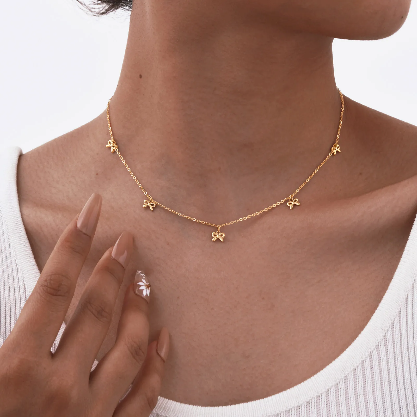 Simple Style Classic Style Solid Color 304 Stainless Steel 18K Gold Plated Women's Pendant Necklace display picture 7