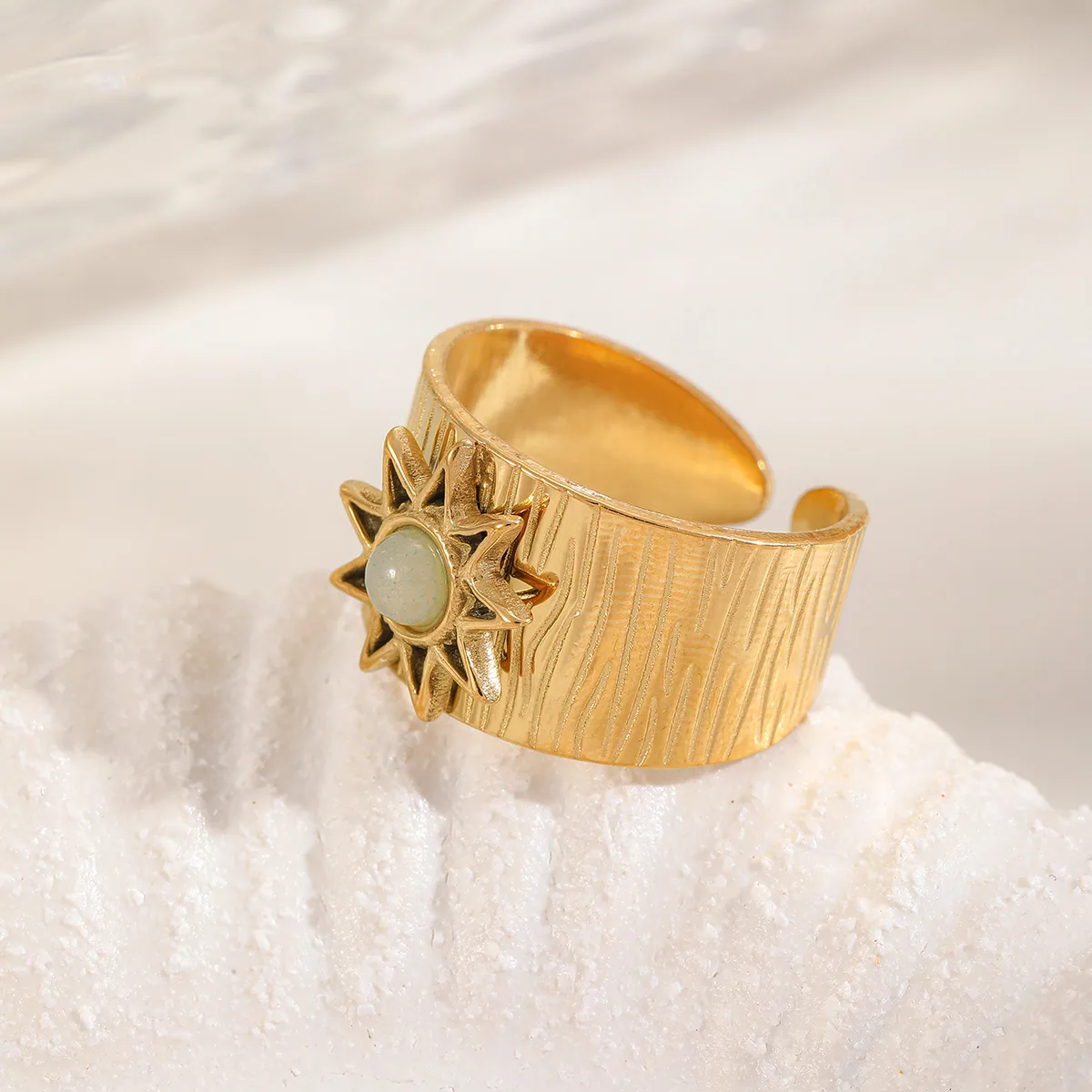 Cute Romantic Shiny Sun Leaves Heart Shape 304 Stainless Steel Inlay Zircon 18K Gold Plated Women's Open Rings display picture 2