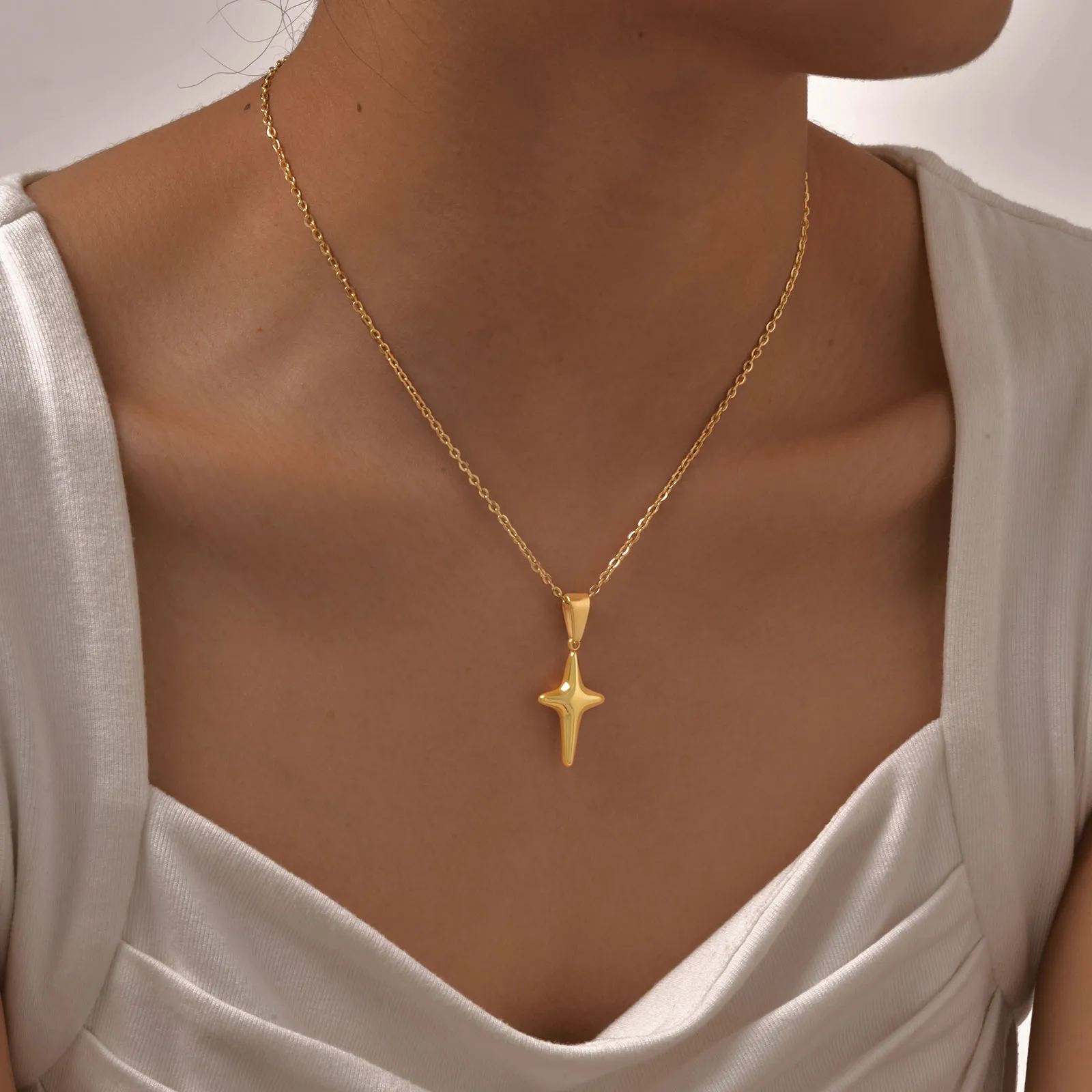 Wholesale Jewelry Vintage Style Classic Style Star Flower 201 Stainless Steel 18K Gold Plated Pendant Necklace Cable Chain display picture 2