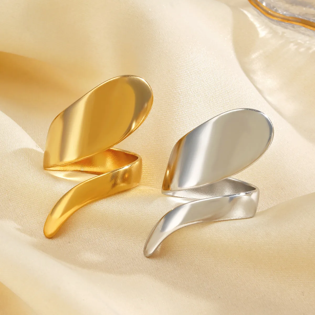 IG Style Hip-Hop Simple Style Geometric 304 Stainless Steel Plating 18K Gold Plated Women's Open Rings display picture 3