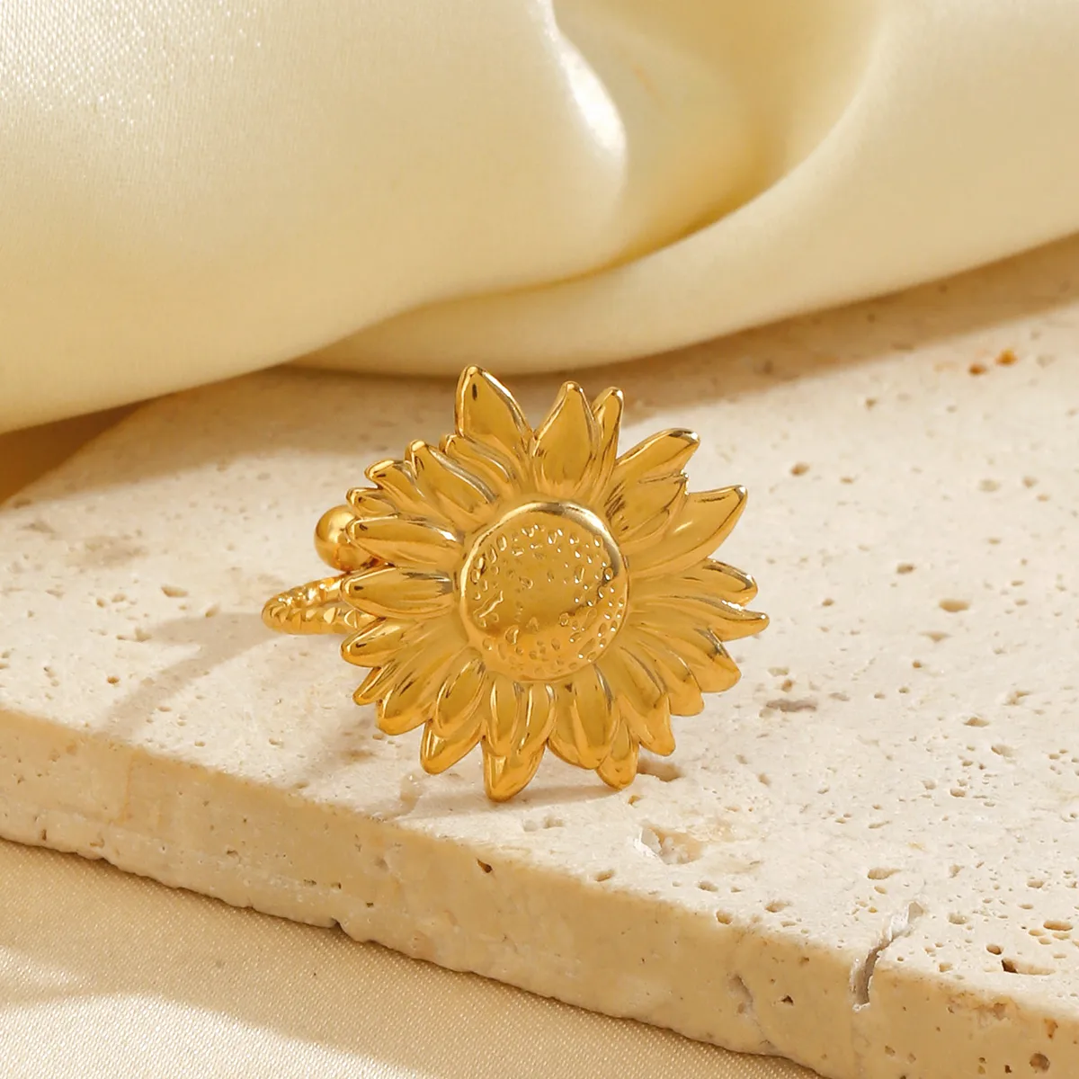 IG Style Hip-Hop Simple Style Sunflower 304 Stainless Steel Plating 18K Gold Plated Women's Open Rings display picture 2