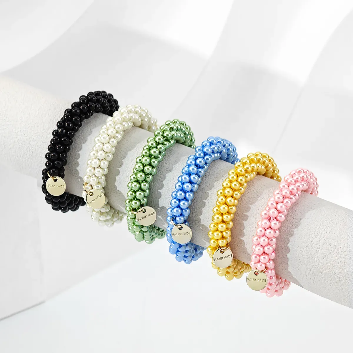 Casual Simple Style Solid Color Glass Women's Bracelets display picture 1