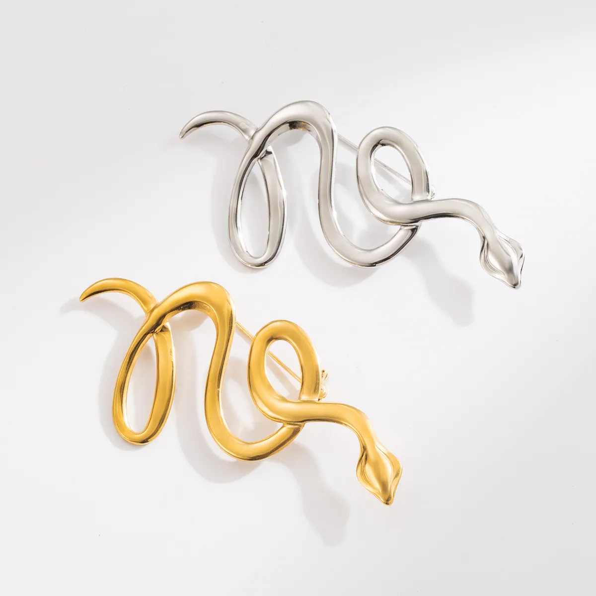 Simple Style Snake Stainless Steel Unisex Brooches display picture 1