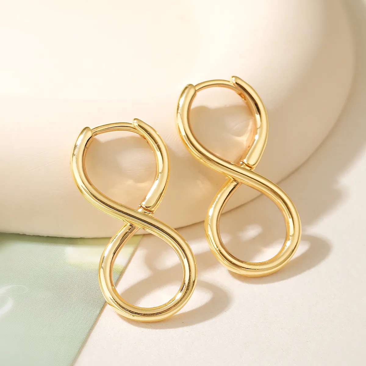1 Pair Simple Style Commute Geometric Copper Earrings display picture 3
