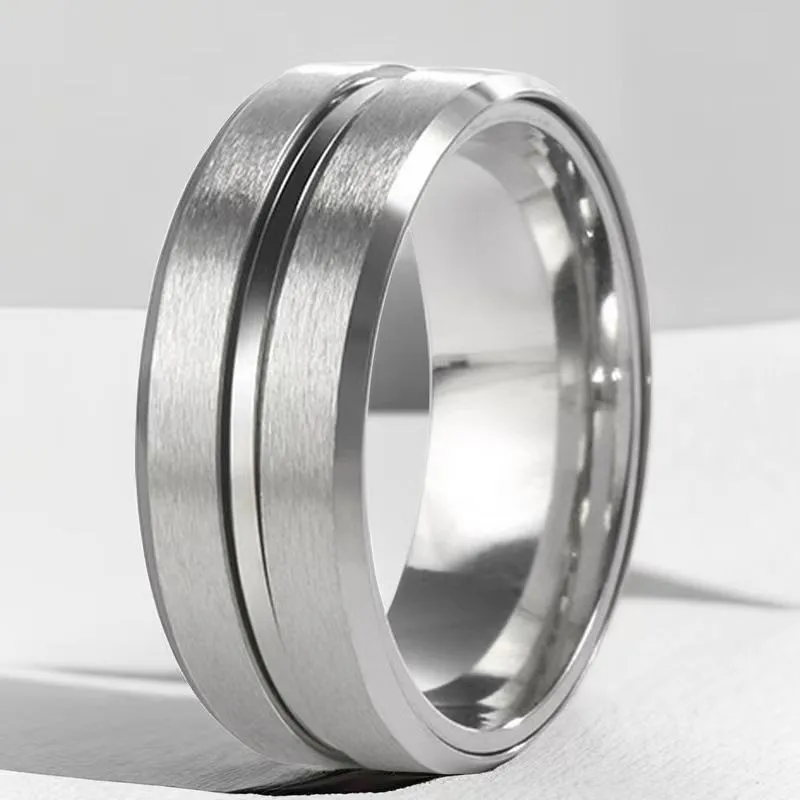 Ring Men's Hip Hop Non-fading Ins Men's Fashionable Non-fading Rotating Rotating Men's Cold Niche Titanium Steel Ring display picture 2