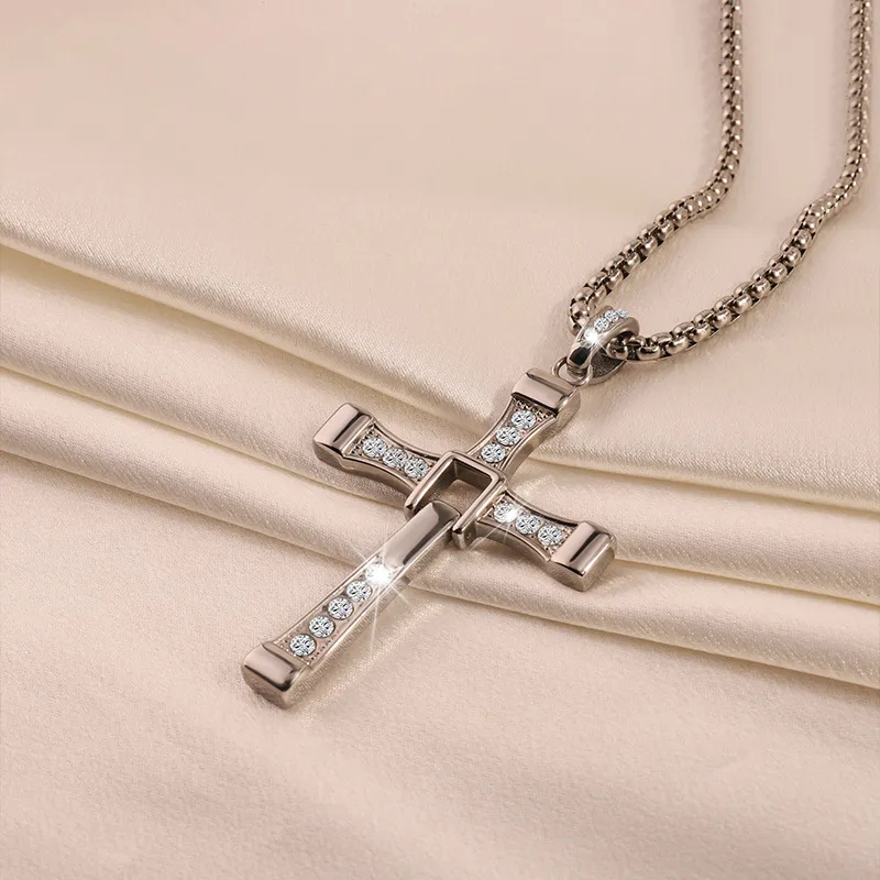 New Hot Fashion Personality Hip Hop Stainless Steel Diamond Cross Pendant Necklace High-end All-match Jewelry display picture 9