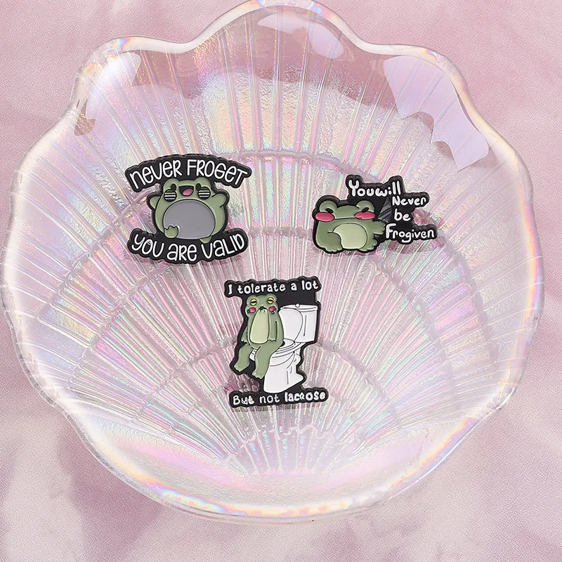 Cartoon Style Cute Frog Alloy Stamping Stoving Varnish Plating Unisex Brooches display picture 9