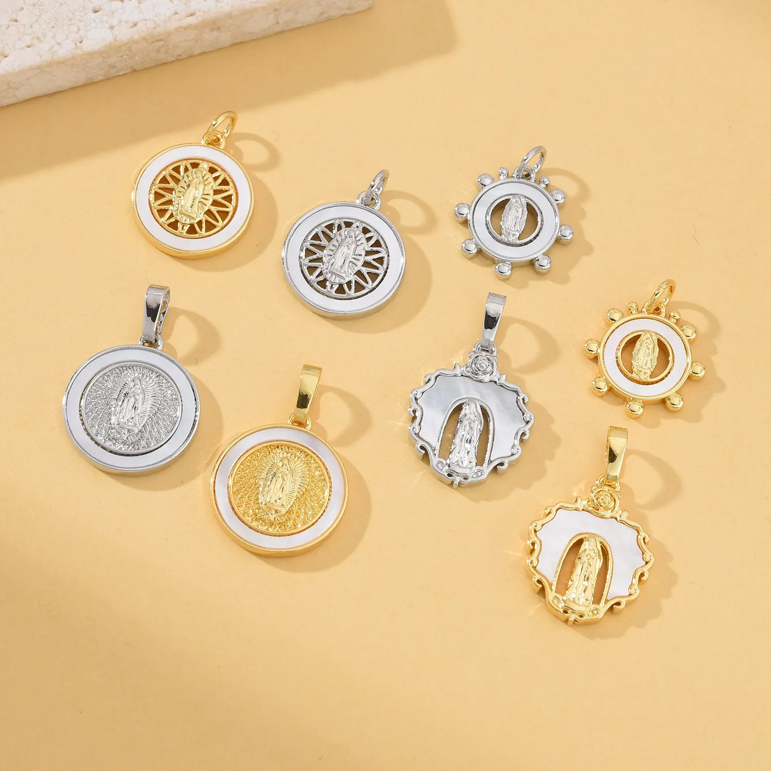 Basic Solid Color Copper Plating Zircon 18K Gold Plated Charms display picture 2