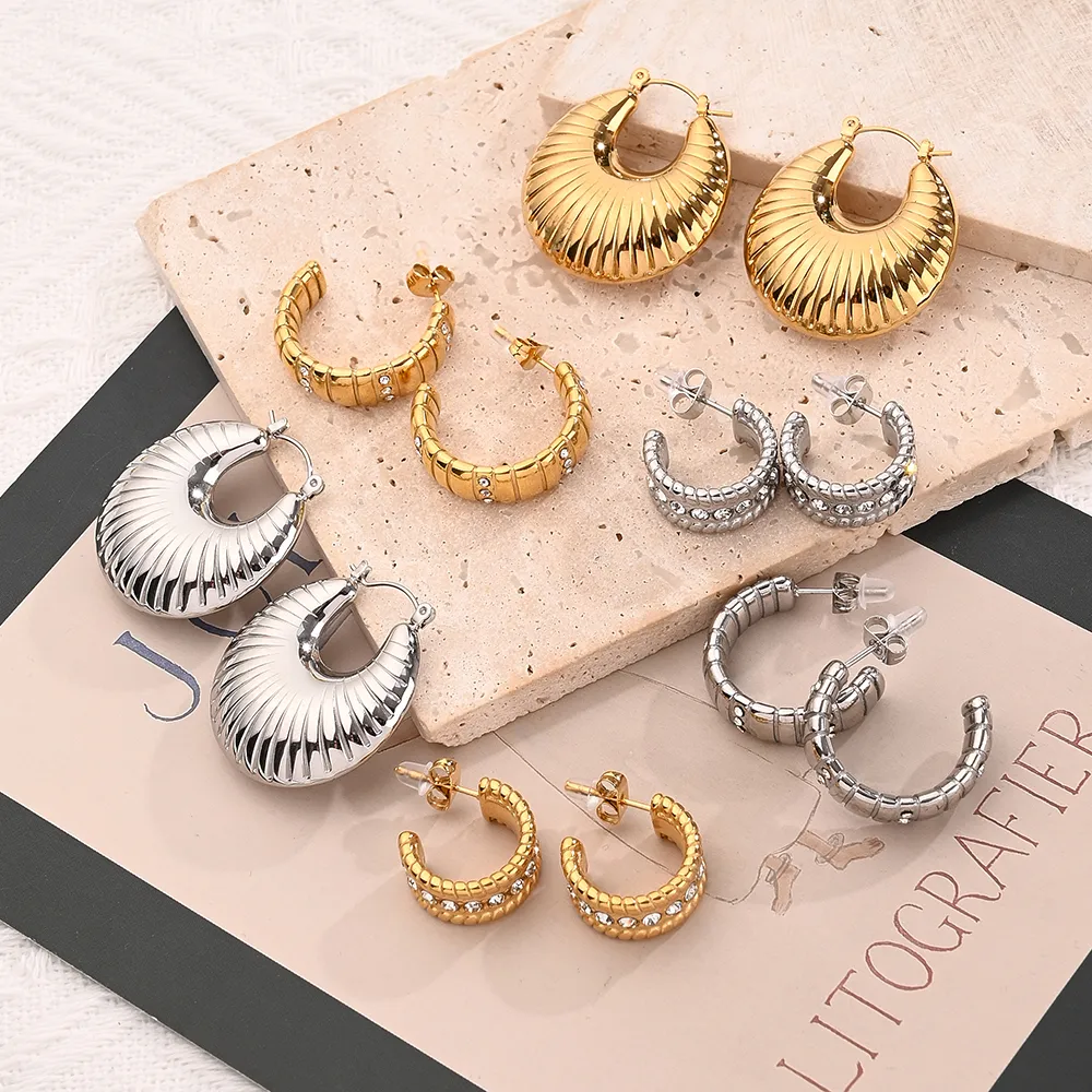 1 Pair/Package Casual Vacation Modern Style C Shape U Shape Handmade Polishing Plating 304 Stainless Steel Rhinestones 18K Gold Plated Earrings Ear Studs display picture 1