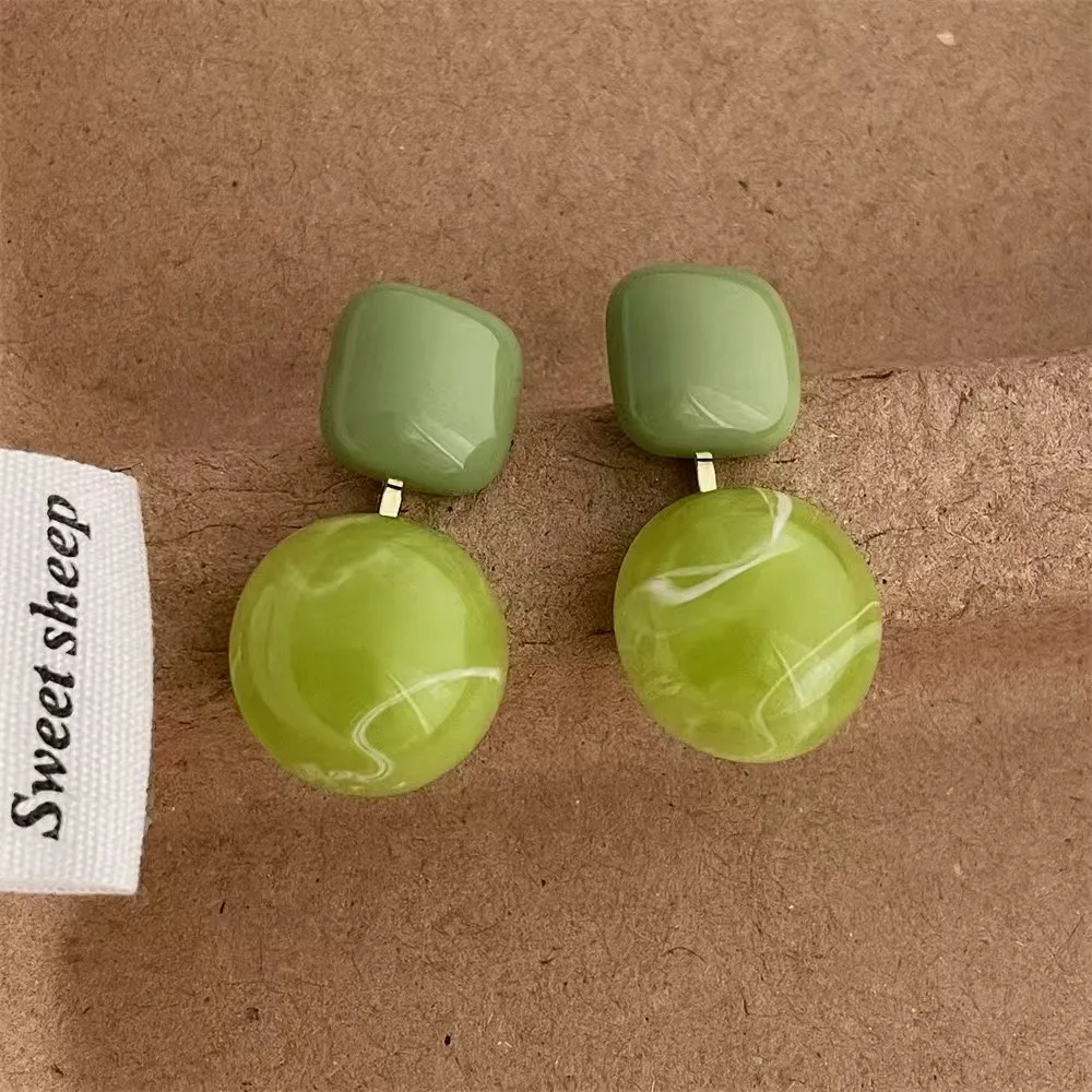 1 Pair/Package Casual Modern Style Round Rectangle Polishing Plating Resin Copper 18K Gold Plated Earrings display picture 5