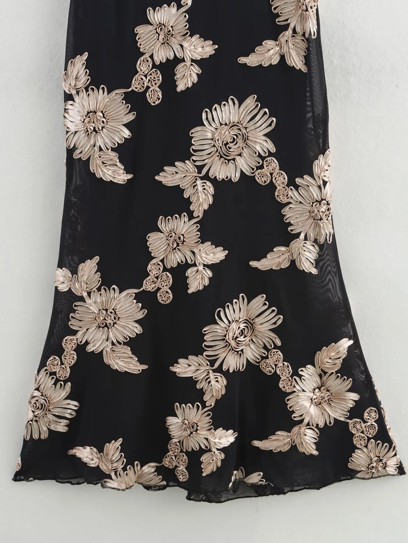 Women's Trumpet Dress Sexy Halter Neck Embroidery Long Sleeve Flower Maxi Long Dress Holiday Banquet display picture 4