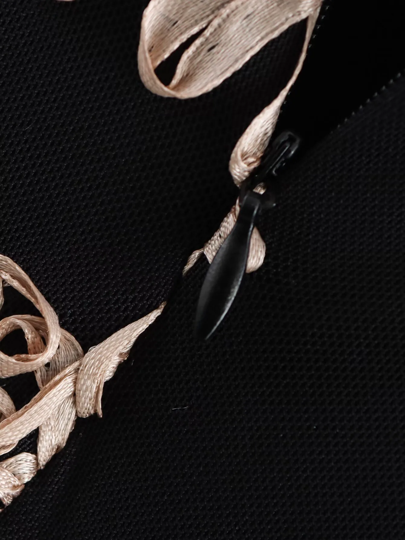 Women's Trumpet Dress Sexy Halter Neck Embroidery Long Sleeve Flower Maxi Long Dress Holiday Banquet display picture 7