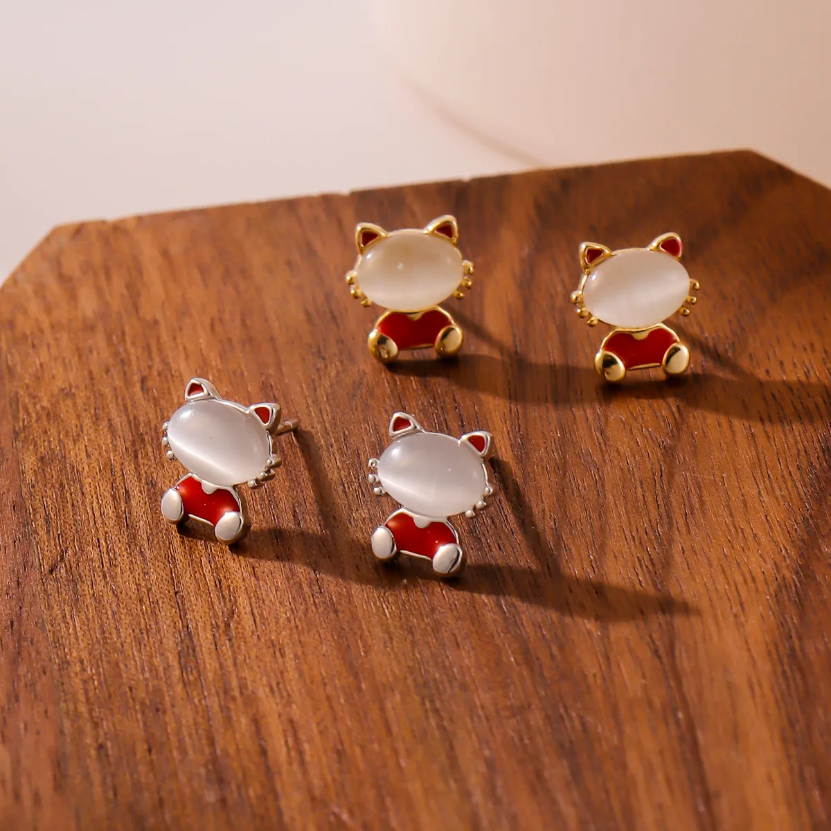 1 Pair Classic Style Cat Copper Ear Studs display picture 5