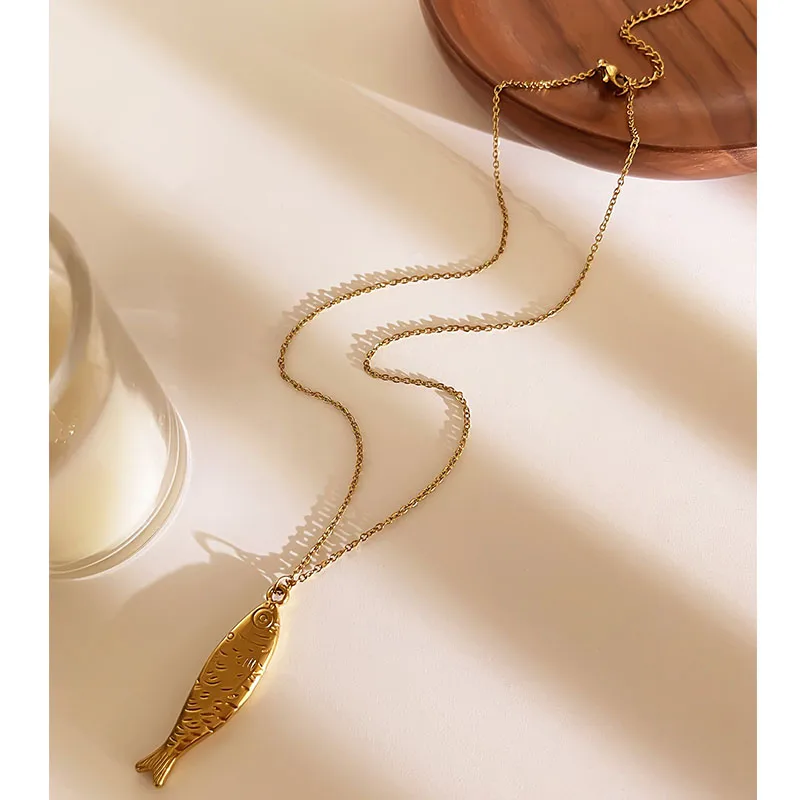 Vintage Style Classic Style Small Fish 316L Stainless Steel  Irregular 18K Gold Plated Women's Pendant Necklace display picture 5