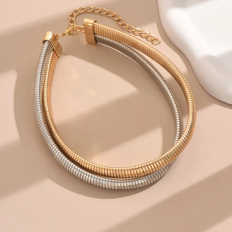 Modern Style Classic Style Geometric Iron Plating Women's Necklace display picture 4