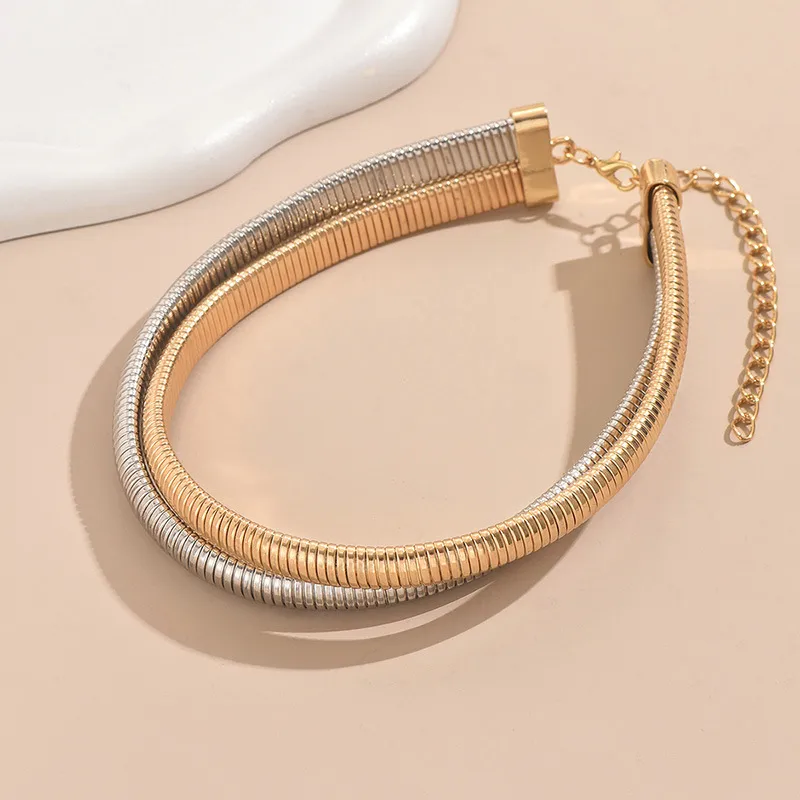 Modern Style Classic Style Geometric Iron Plating Women's Necklace display picture 5