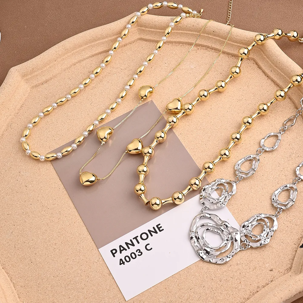 IG Style Casual Round Red Heart Copper Polishing Plating 18K Gold Plated White Gold Plated Women's Pendant Necklace display picture 1