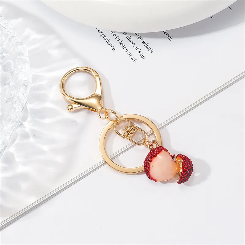 1 Piece Cute Modern Style Fruit Litchi Alloy Women's Screw Clasp Closure Lobster Trigger Clasp Closure Bag Pendant Keychain display picture 2