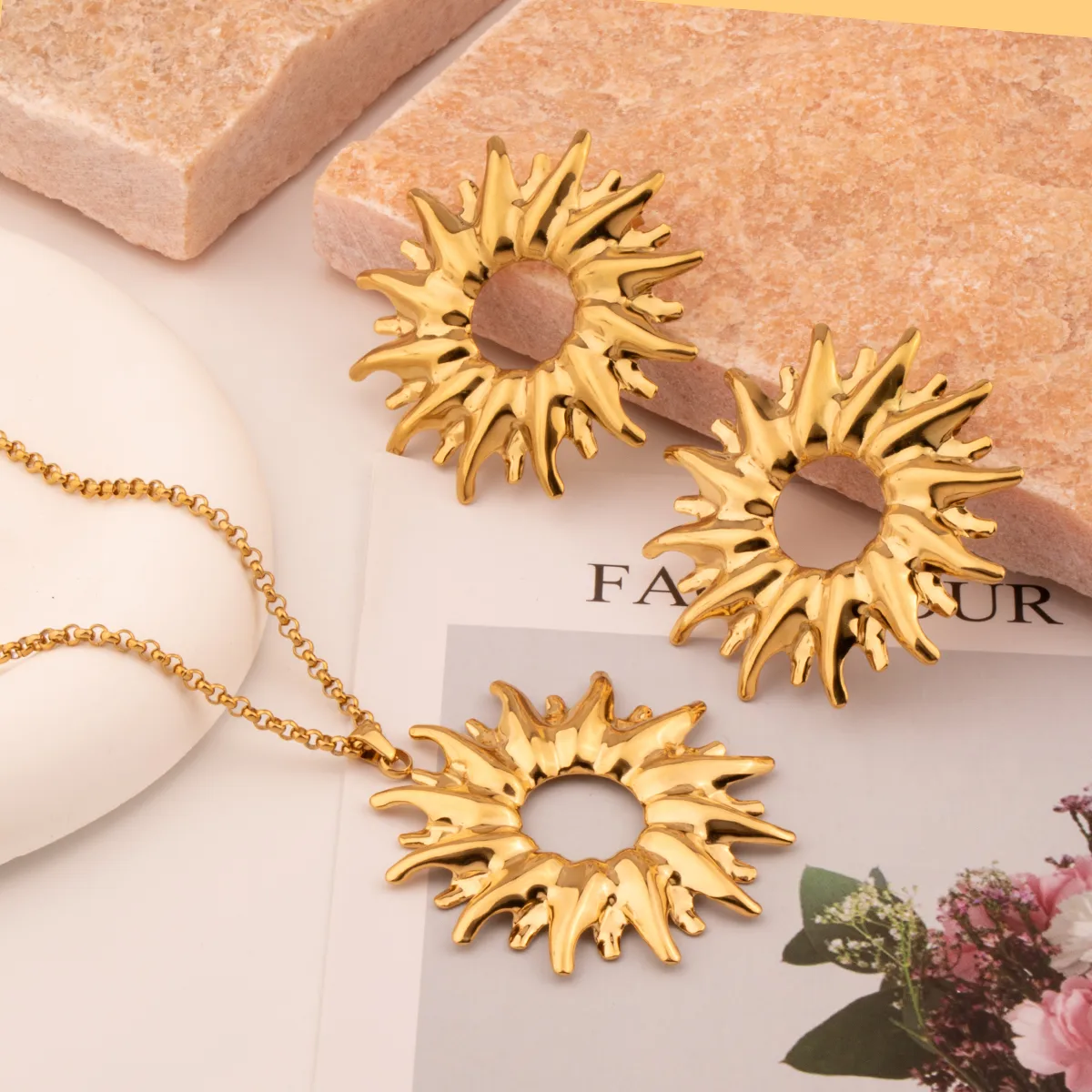Streetwear Shiny Sun 304 Stainless Steel Polishing Plating 18K Gold Plated Women's Jewelry Set display picture 4