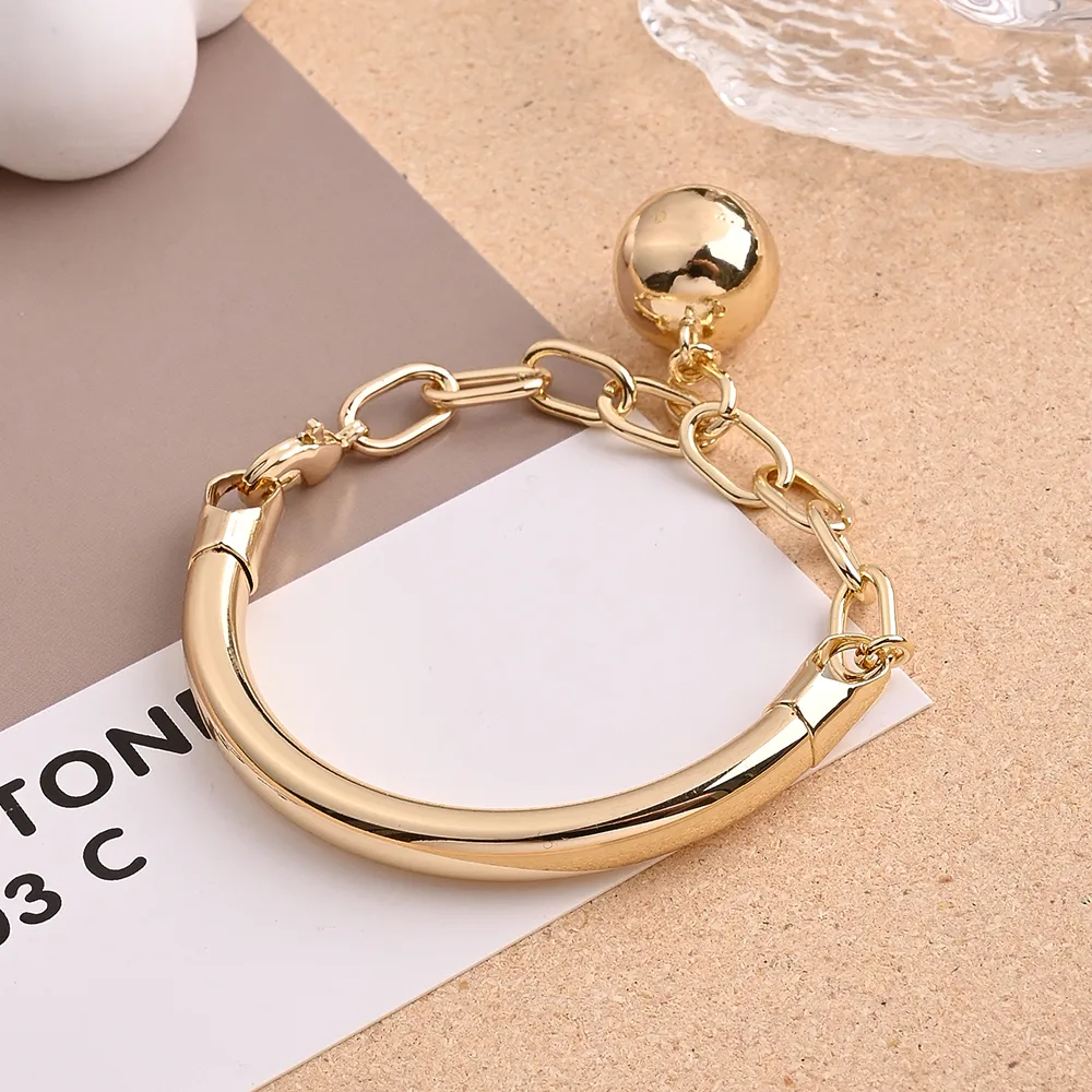 Casual Vacation Modern Style Ball Red Heart Copper Handmade Polishing 18K Gold Plated Women's Bangle display picture 5