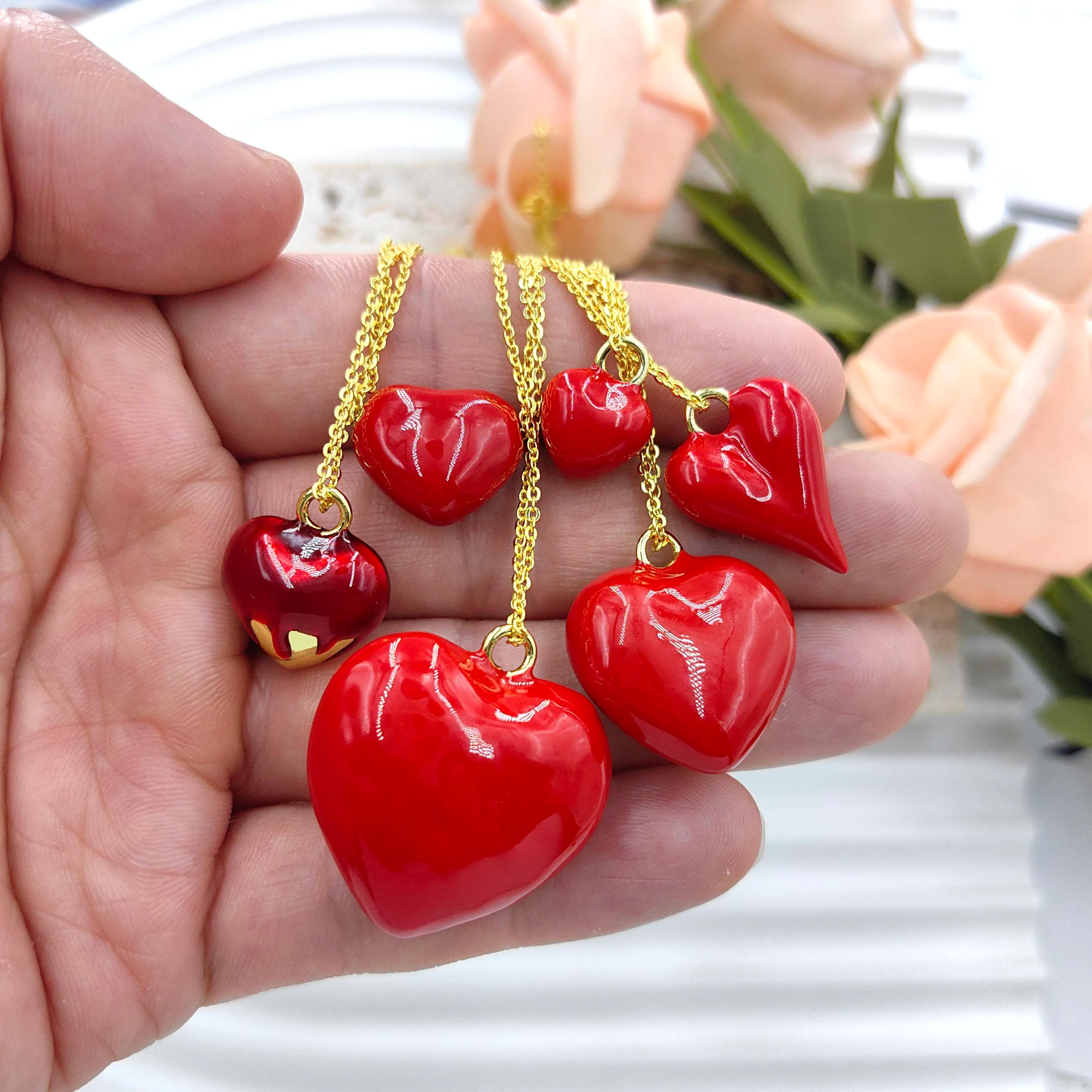 Cute Sweet Heart Shape Copper Women's Pendant Necklace display picture 2