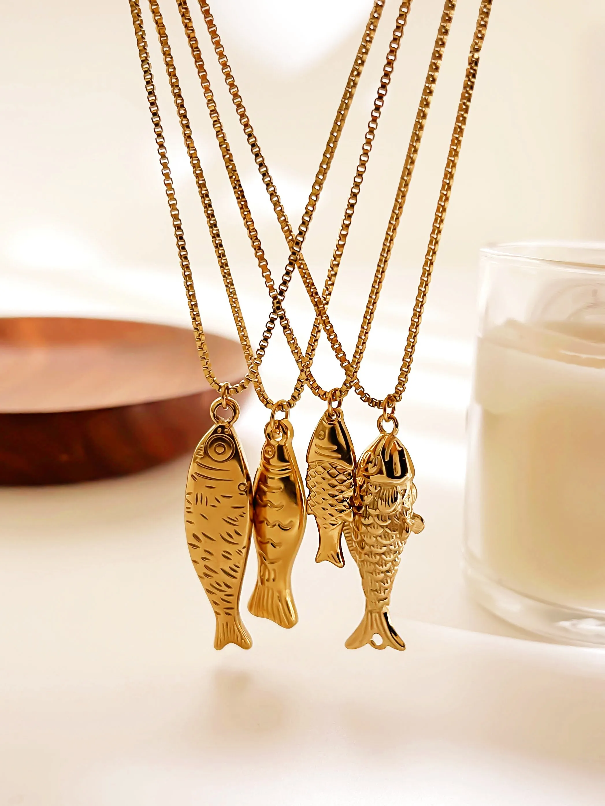 Vintage Style Classic Style Small Fish 316L Stainless Steel  Irregular 18K Gold Plated Women's Pendant Necklace display picture 2