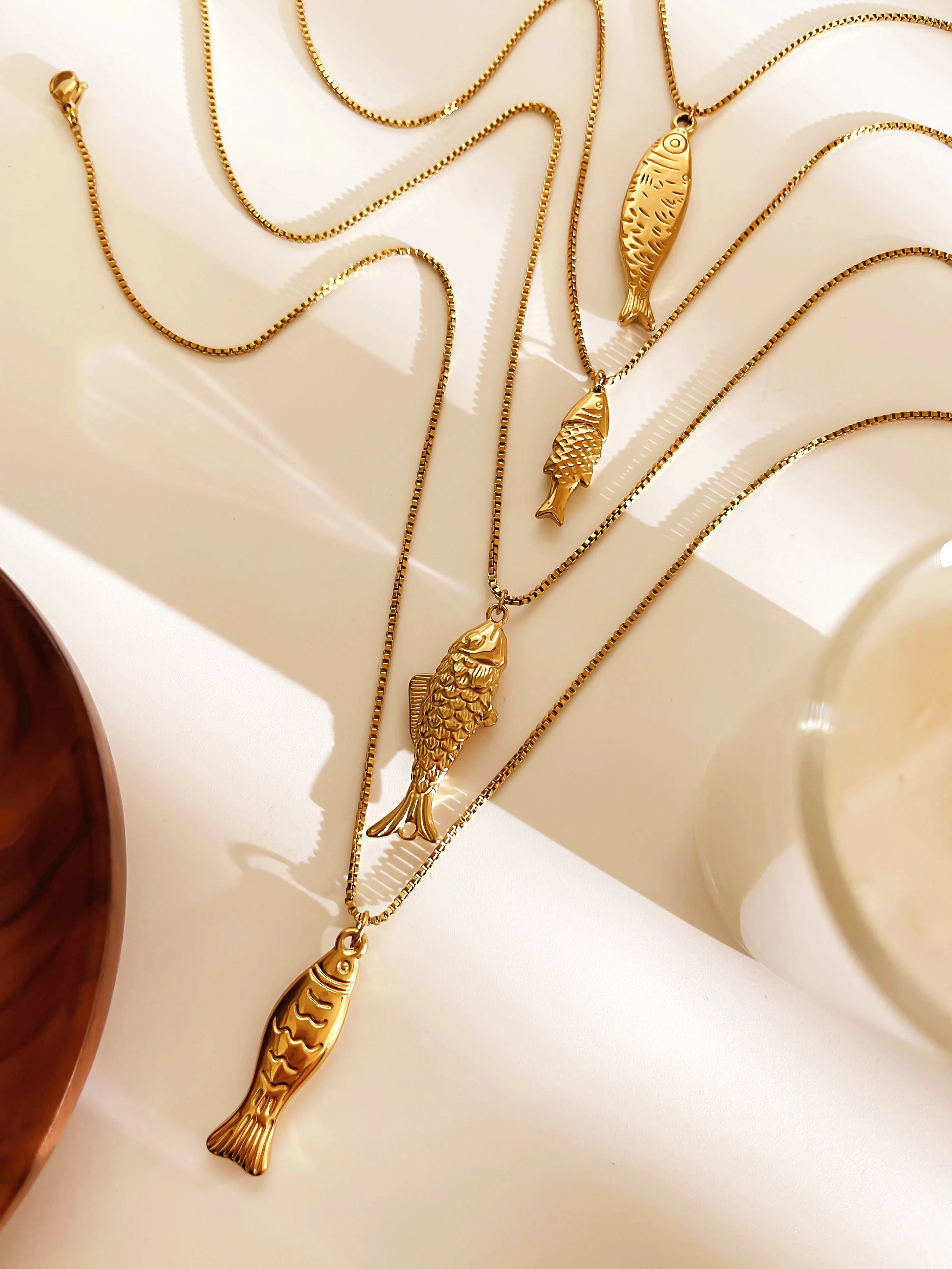 Vintage Style Classic Style Small Fish 316L Stainless Steel  Irregular 18K Gold Plated Women's Pendant Necklace display picture 4