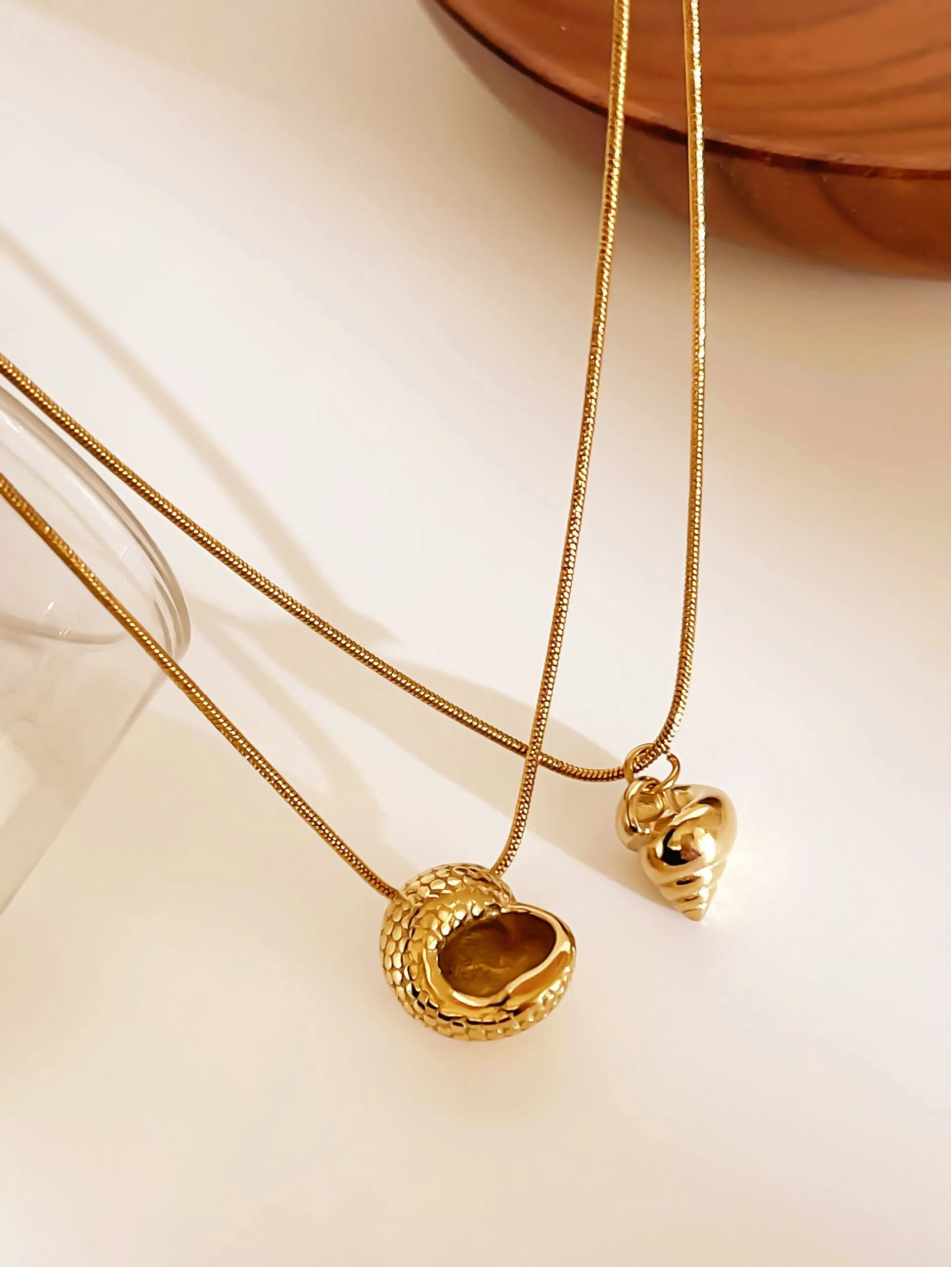 Vintage Style Classic Style Conch Snails 316L Stainless Steel  Irregular 18K Gold Plated Women's Pendant Necklace display picture 3
