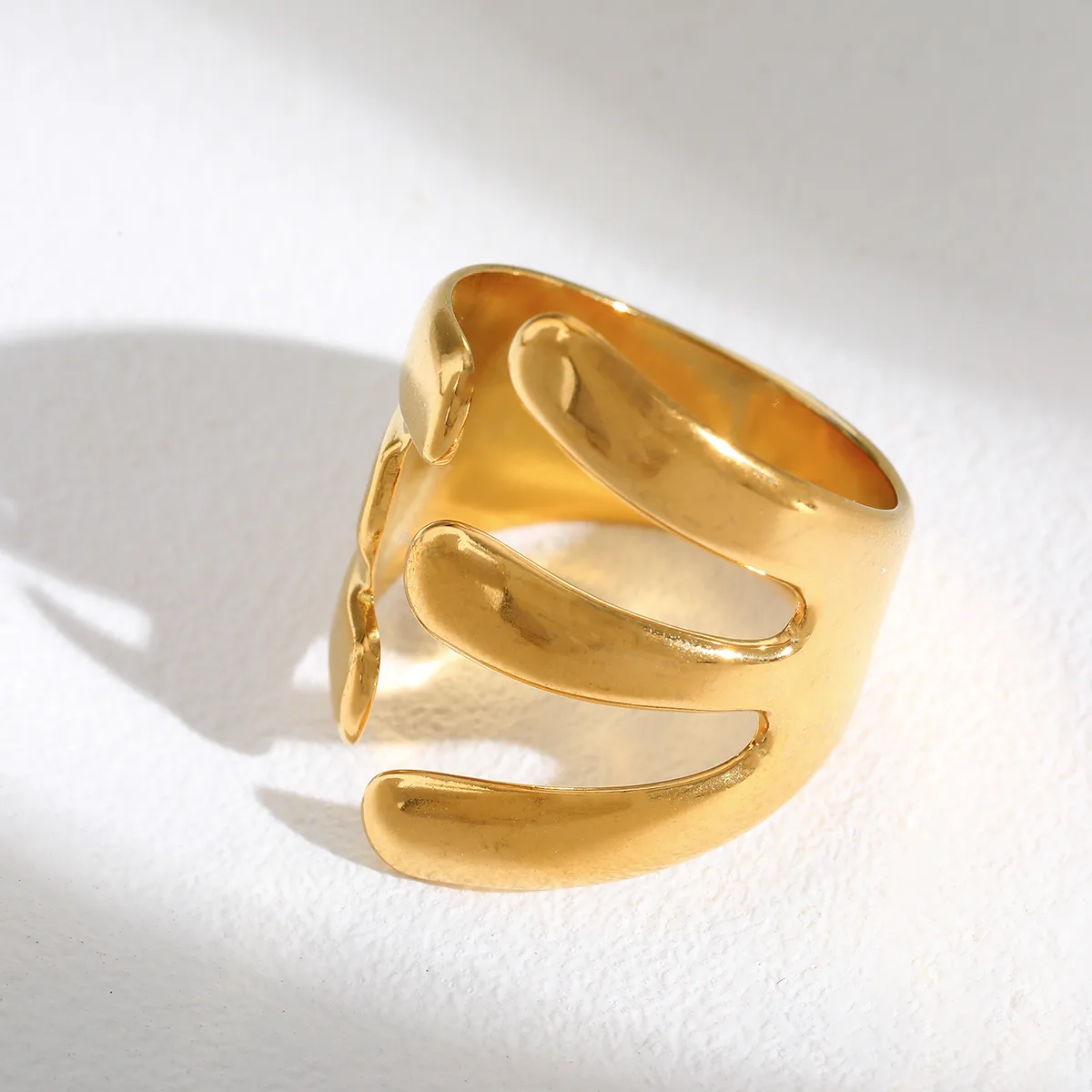 Casual Simple Style Artistic Irregular Geometric 304 Stainless Steel Enamel Inlay Acrylic 18K Gold Plated Women's Open Rings display picture 1