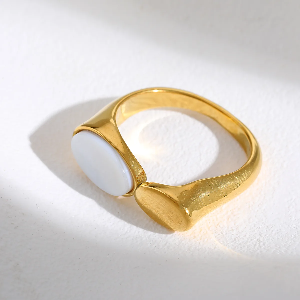 Casual Simple Style Artistic Irregular Geometric 304 Stainless Steel Enamel Inlay Acrylic 18K Gold Plated Women's Open Rings display picture 3