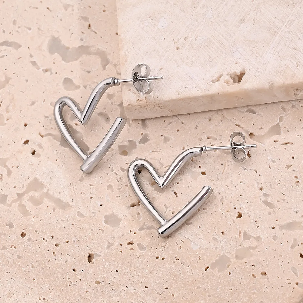 1 Pair/Package Casual Modern Style Simple Style Heart Shape Handmade Polishing Plating 304 Stainless Steel 18K Gold Plated Plating Color Rose Gold Plated Ear Studs display picture 2
