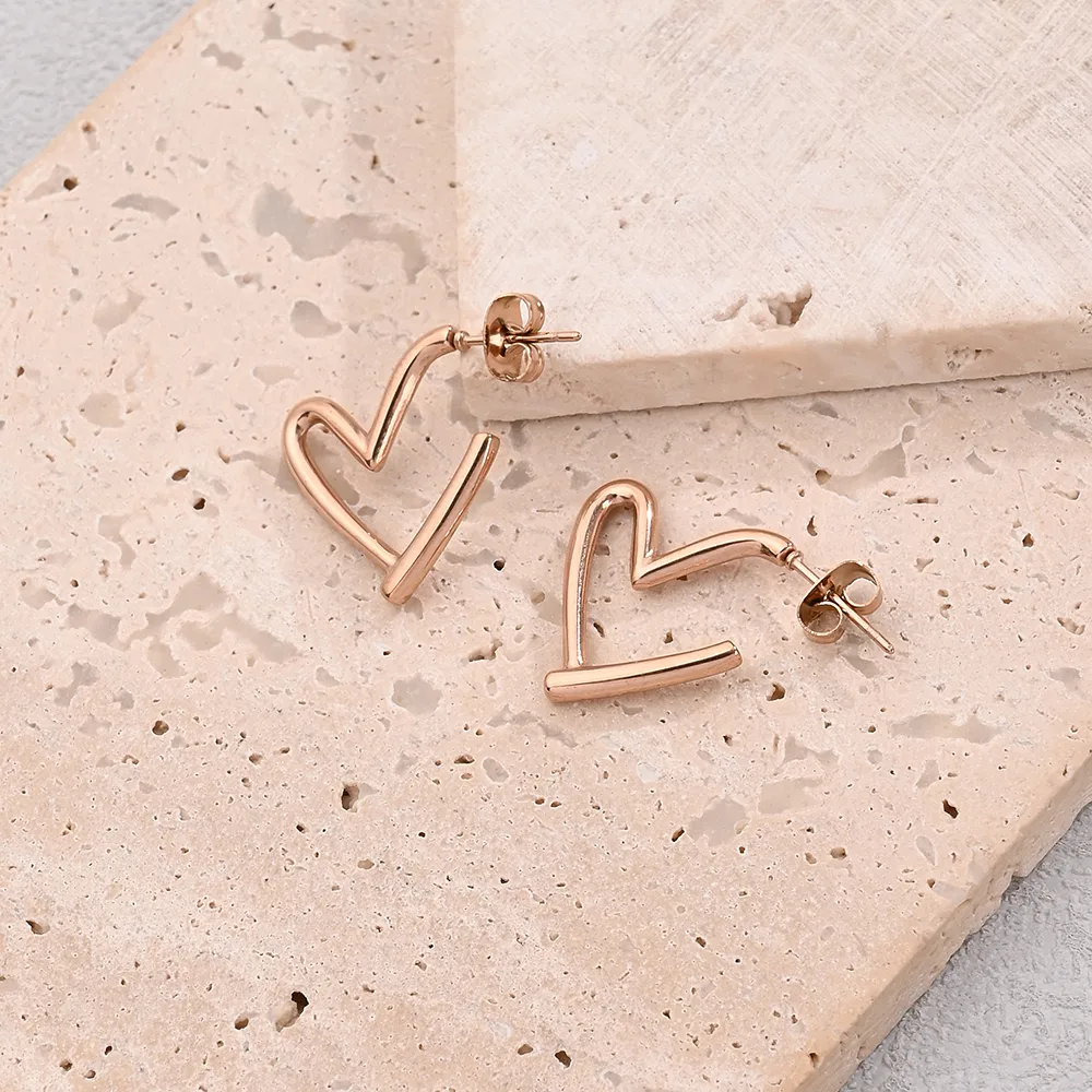 1 Pair/Package Casual Modern Style Simple Style Heart Shape Handmade Polishing Plating 304 Stainless Steel 18K Gold Plated Plating Color Rose Gold Plated Ear Studs display picture 3