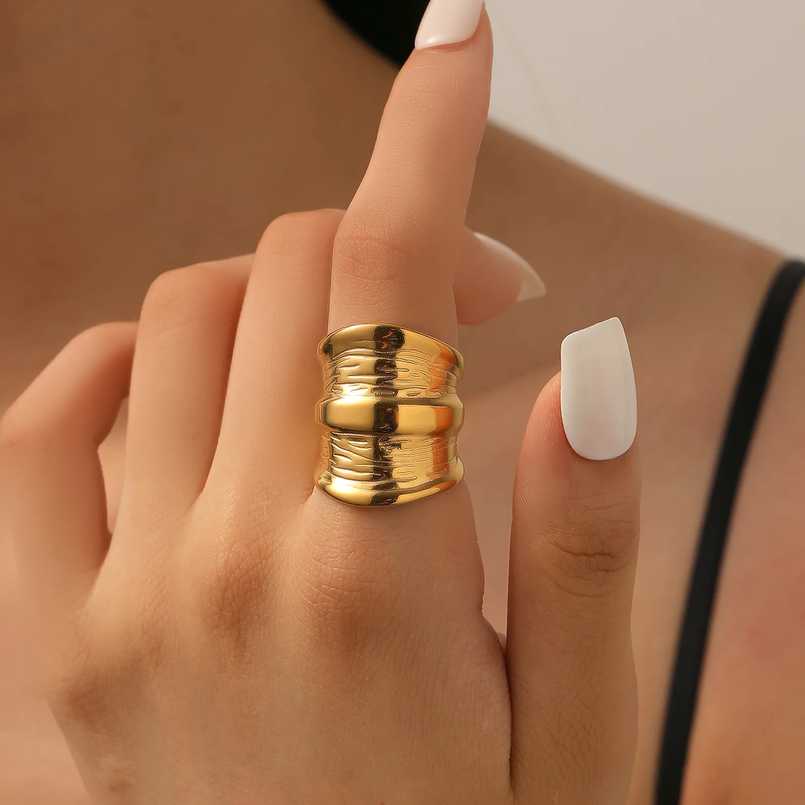 Retro Classic Style Geometric 304 Stainless Steel 18K Gold Plated Women's Rings display picture 4