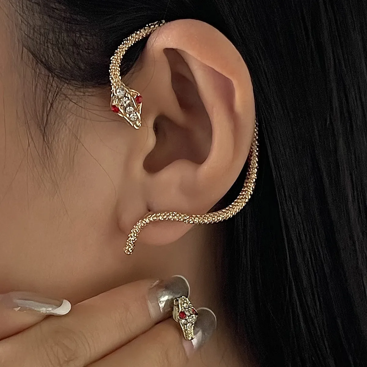 1 Piece Retro Classic Style Snake Plating Alloy Rhinestones Ear Cuffs display picture 3