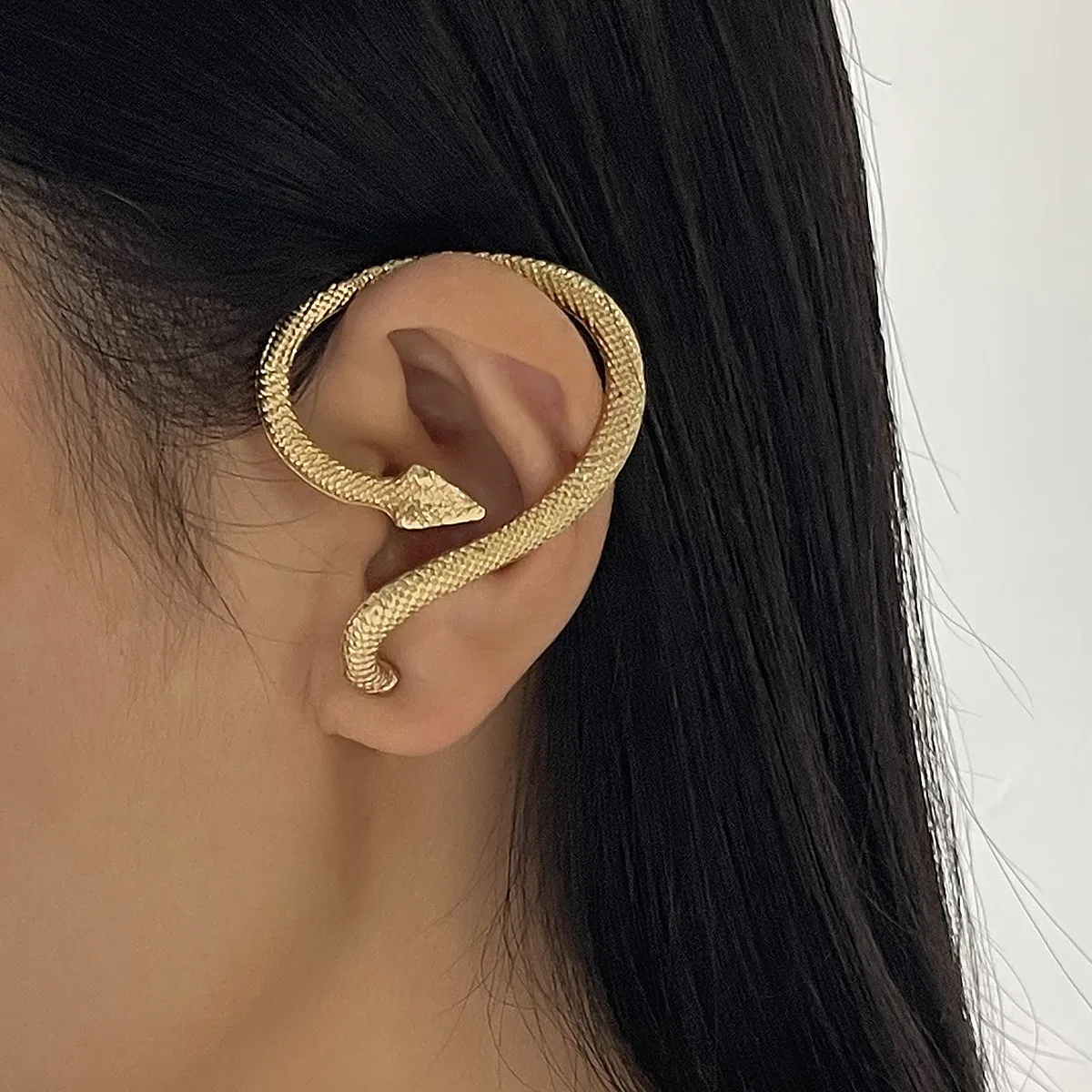 1 Piece Retro Classic Style Snake Plating Alloy Rhinestones Ear Cuffs display picture 2