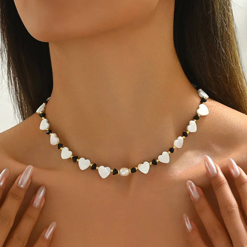 Vacation Classic Style Heart Shape Shell Women's Necklace display picture 1