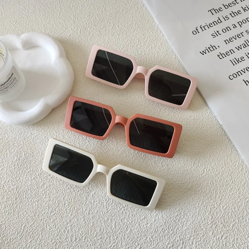 Sweet Simple Style Solid Color Resin Square Full Frame Glasses display picture 3